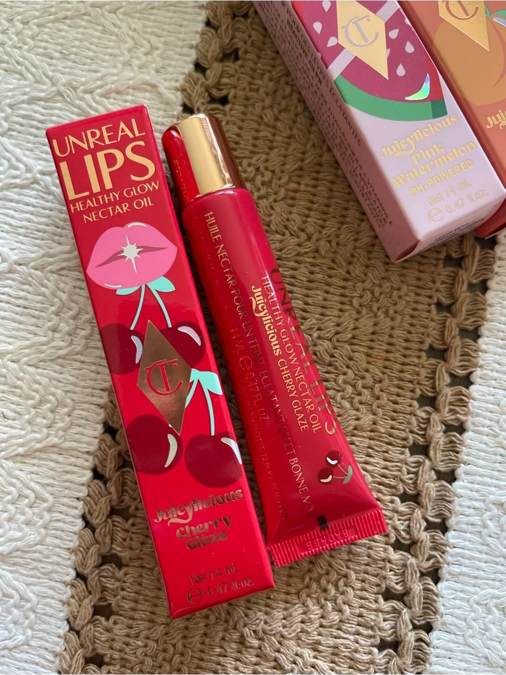 Charlotte Tilbury Juicylicious Cherry Glaze Nectar Oil - Bright Red